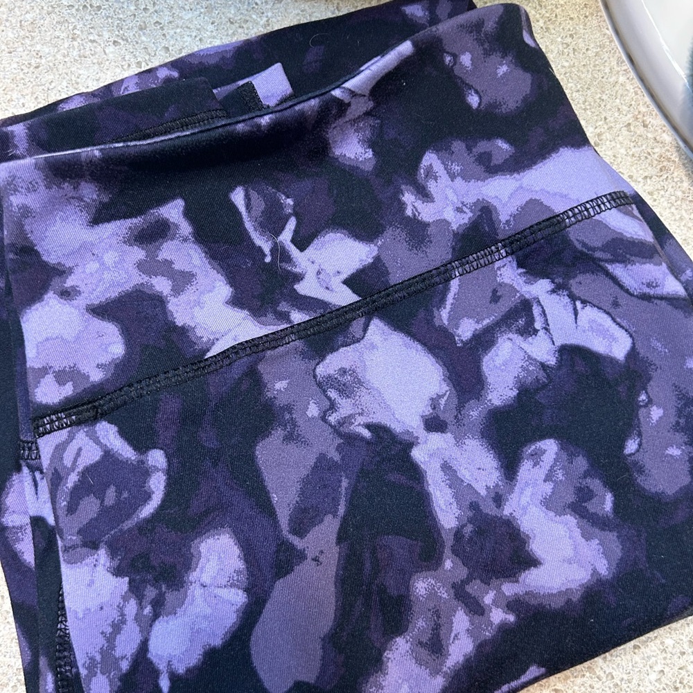 Old Navy Purple and Black Tie-Dye Full Length Active Leggings